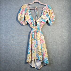 Cherley Medium Women’s Mini Dress Short Sleeve Floral Print V-Neckline